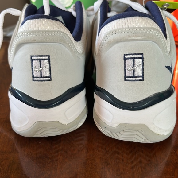 Nike Vintage NWT Zoom AIR / Tennis Shoe / Sneaker / Size 8 / 2001 - Picture 5 of 7